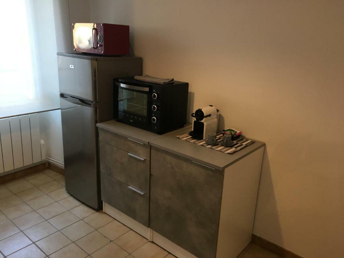 Charmant T2 Rdc Dans Residence Avec Parc Arbore Saint-Pierre-le-Moutier Bagian luar foto